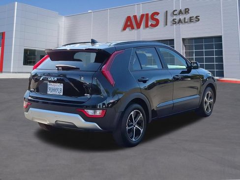 Used 2025 Kia Niro LX FWD image 6