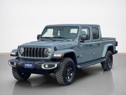 New 2026 Jeep Gladiator Sport