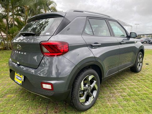 New 2026 Hyundai Venue SEL FWD image 25