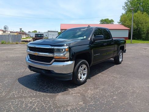 Used 2018 Chevrolet Silverado 1500 LT AWD/4WD image 10