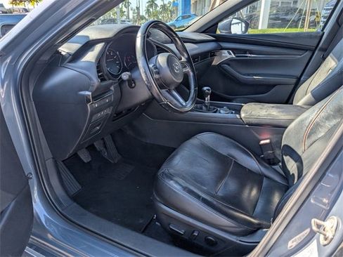 Used 2019 MAZDA MAZDA3 Hatchback w/ Premium Package image 7