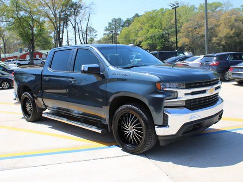 Used 2020 Chevrolet Silverado 1500 LT image 2