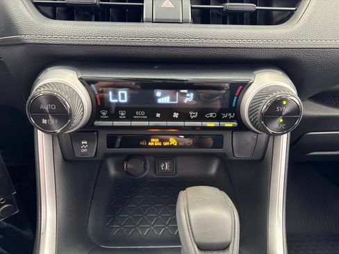 Certified 2025 Toyota RAV4 LE AWD/4WD image 25