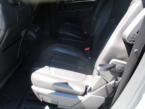 Used 2016 Buick Enclave Leather AWD/4WD image 17