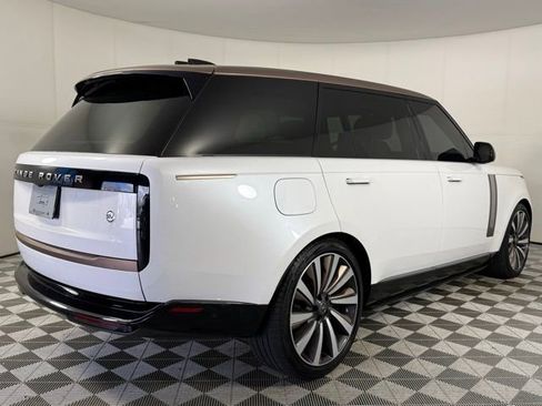 Used 2023 Land Rover Range Rover SV image 7