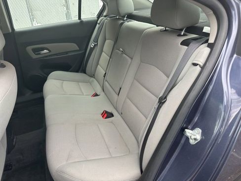 Used 2014 Chevrolet Cruze LT image 21