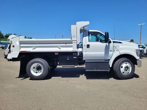 New 2026 Ford F650 2WD Regular Cab Super Duty image 4