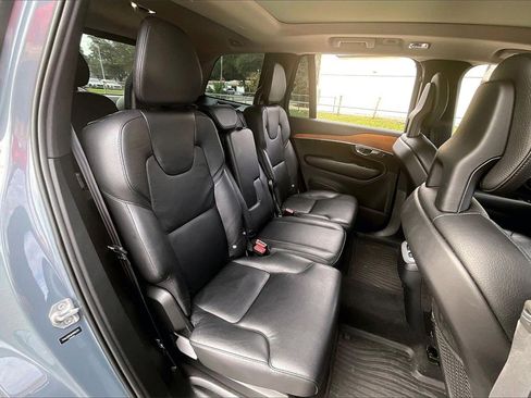 Used 2021 Volvo XC90 T6 Momentum w/ Climate Package image 20