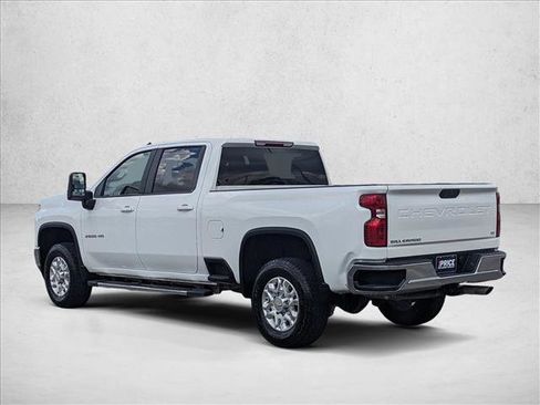 Used 2023 Chevrolet Silverado 2500 LT w/ Convenience Package image 7