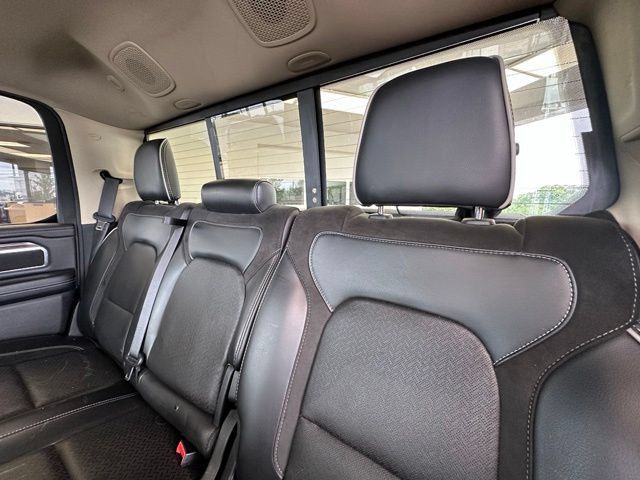 Used 2019 RAM 1500 Laramie AWD/4WD image 19