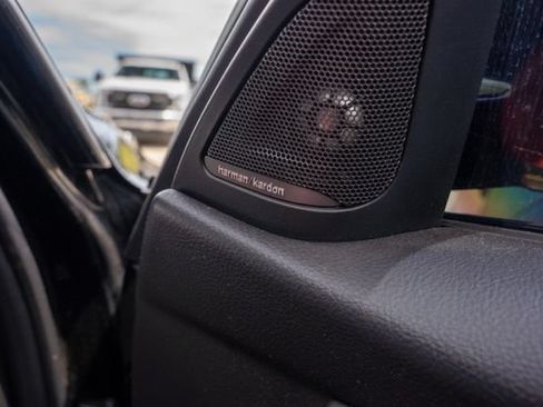 Used 2018 BMW M3 RWD image 16