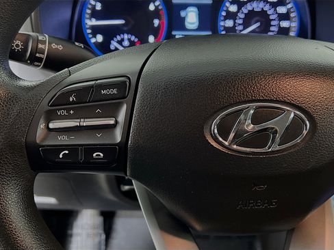 Used 2021 Hyundai Kona SE image 18