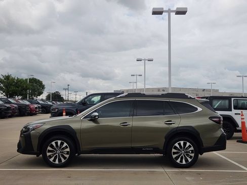 Used 2025 Subaru Outback Touring XT AWD/4WD image 4