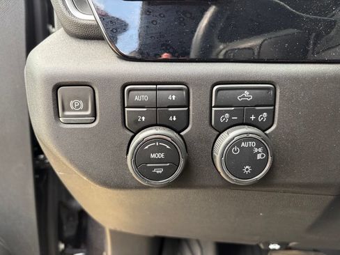 Used 2023 Chevrolet Silverado 1500 LT AWD/4WD image 14