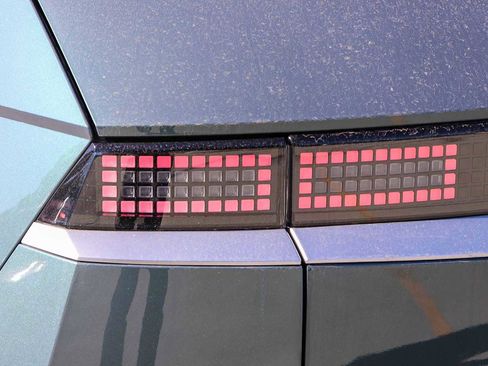 New 2026 Hyundai Ioniq 5 SEL image 9