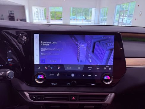 Used 2025 Lexus RX 350 w/ Convenience Package image 27