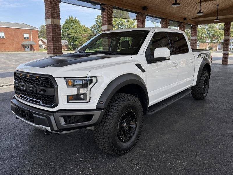 Used 2018 Ford F150 Raptor w/ Equipment Group 802A Luxury AWD/4WD image 1