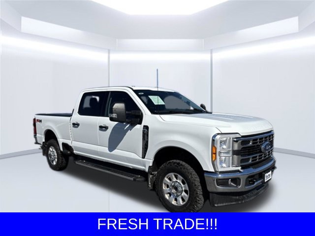 Used 2023 Ford F350 XLT w/ 360-Degree Camera Package AWD/4WD image 1