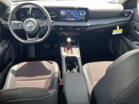 New 2026 Nissan Kicks SR w/ Cold Weather Package AWD/4WD image 15