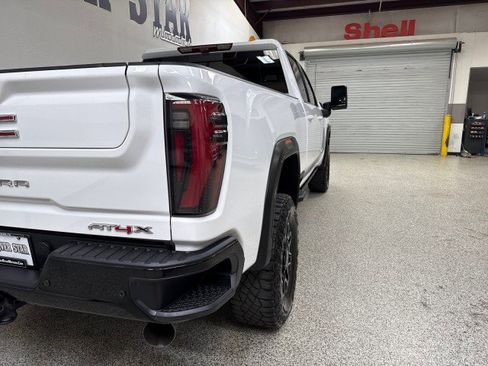 Used 2024 GMC Sierra 2500 AT4X image 58