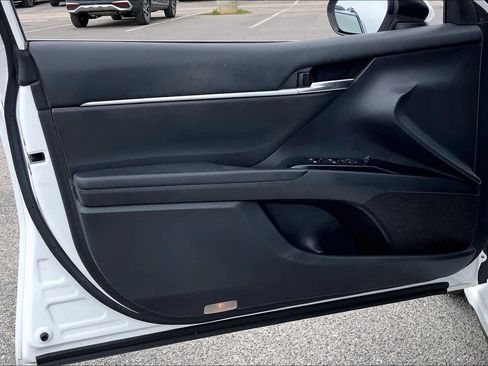 Used 2019 Toyota Camry SE w/ Convenience Package image 22