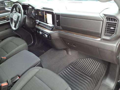 Used 2024 GMC Sierra 1500 Elevation AWD/4WD image 11