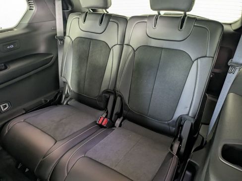 New 2025 Jeep Grand Cherokee L Altitude image 16