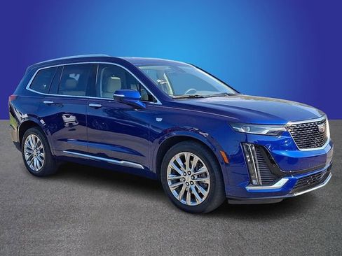 Used 2023 Cadillac XT6 Premium Luxury FWD image 2