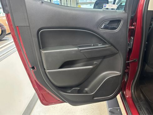 Used 2018 Chevrolet Colorado LT image 25