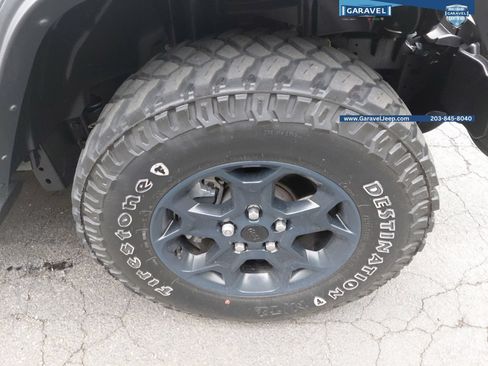 Used 2023 Jeep Wrangler Unlimited w/ Cold Weather Group AWD/4WD image 33