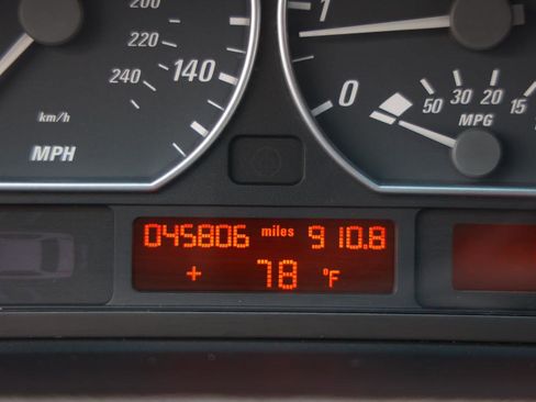 Used 2005 BMW 330Ci Convertible image 40