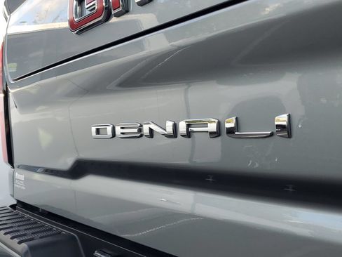 Used 2024 GMC Sierra 3500 Denali w/ Denali Reserve Package AWD/4WD image 8