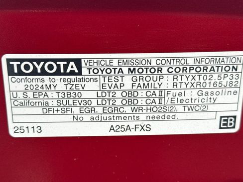 Used 2024 Toyota RAV4 XSE AWD/4WD image 40
