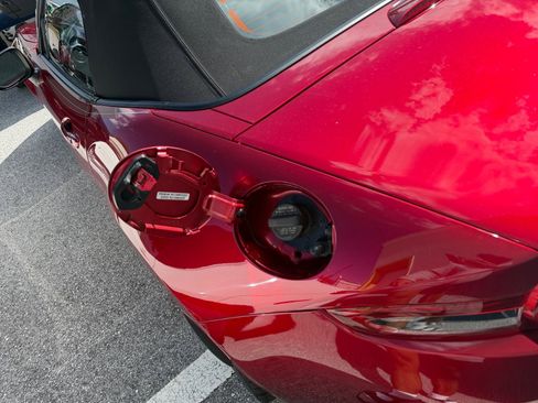 Used 2022 MAZDA MX-5 Miata Grand Touring image 32