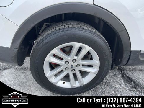 Used 2015 Ford Explorer XLT image 31