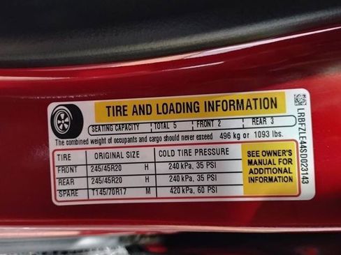 New 2025 Buick Envision Sport Touring image 13