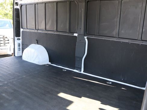 Used 2025 RAM ProMaster 2500 w/ Convenience Group FWD image 21