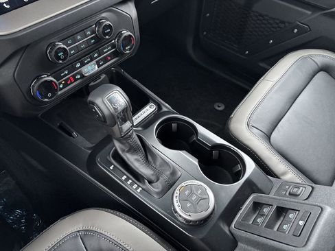 New 2025 Ford Bronco Outer Banks image 22
