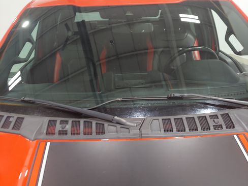 Used 2019 Ford F150 Lariat w/ Equipment Group 502A Luxury AWD/4WD image 5
