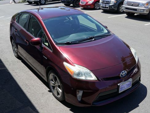 Used 2013 Toyota Prius Persona Series FWD image 8