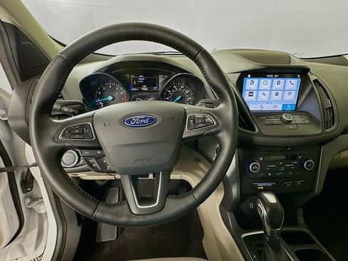 Used 2019 Ford Escape SEL image 11