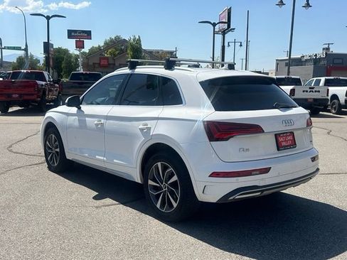Used 2021 Audi Q5 2.0T Premium w/ Convenience Package AWD/4WD image 4