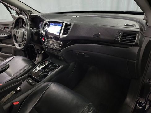 Used 2017 Honda Pilot Touring image 27