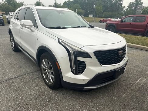 Used 2019 Cadillac XT4 Premium Luxury w/ Technology Package FWD image 1