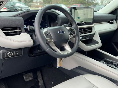 New 2026 Ford Explorer Active w/ Active Comfort Package AWD/4WD image 18