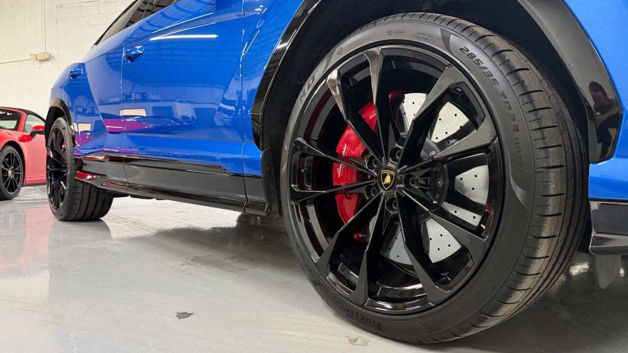 Used 2021 Lamborghini Urus AWD/4WD image 8