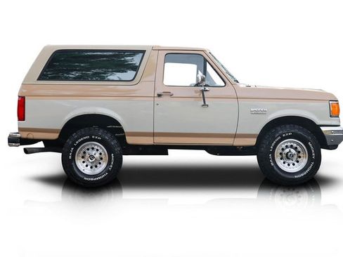 Used 1990 Ford Bronco Custom image 2