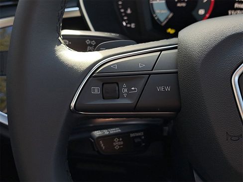 New 2025 Audi Q3 2.0T Premium image 9