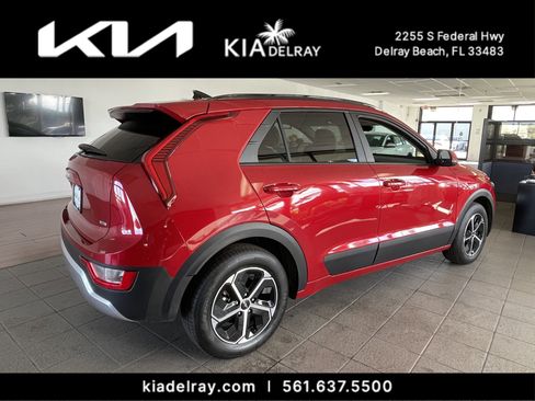 New 2025 Kia Niro EX image 3