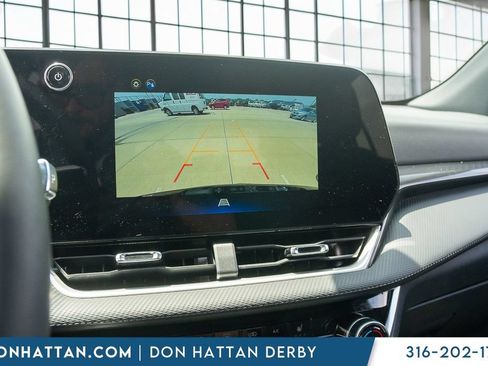 Used 2025 Chevrolet Equinox LT FWD image 12